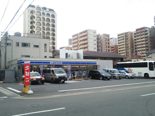 コンビニ　ローソン博多住吉四丁目店（コンビニ）まで492m