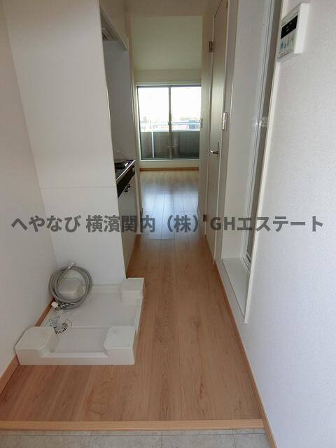 玄関　以下２０６号室の写真です