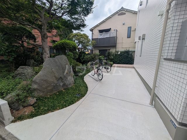 メゾンモンポワールの外観写真