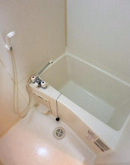 バス・シャワールーム　別部屋の画像を使用しております。