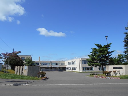 中学校　江別市立大麻東中学校（中学校）まで1767m