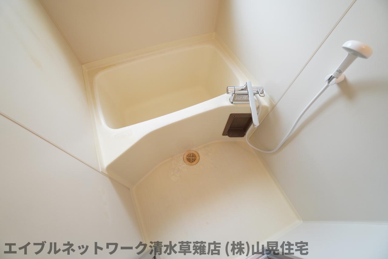 ＪＲ東海道本線 静岡駅 バス乗車時間：25分 最寄りバス停で下車 徒歩5分 2階建 築38年の風呂写真