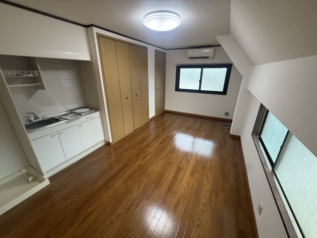 中山ビルの居間写真