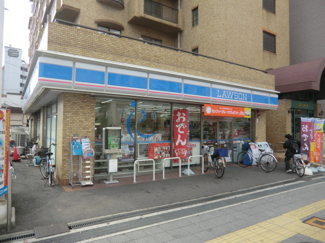 コンビニ　ローソン東住吉東部市場前店（コンビニ）まで595m