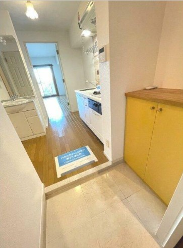 玄関　※別部屋参考写真※