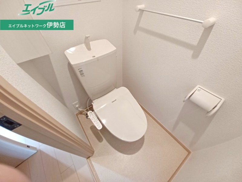トイレ　別部屋参考写真です