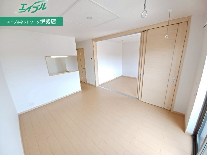 居室・リビング　別部屋参考写真です