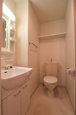 Eラオジアーのトイレ写真