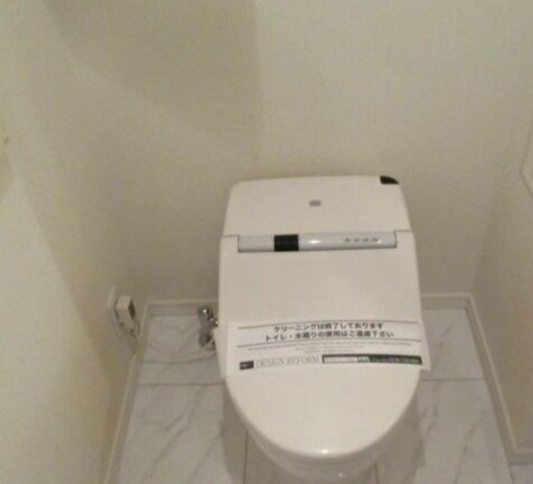 トイレ　※別部屋の画像です