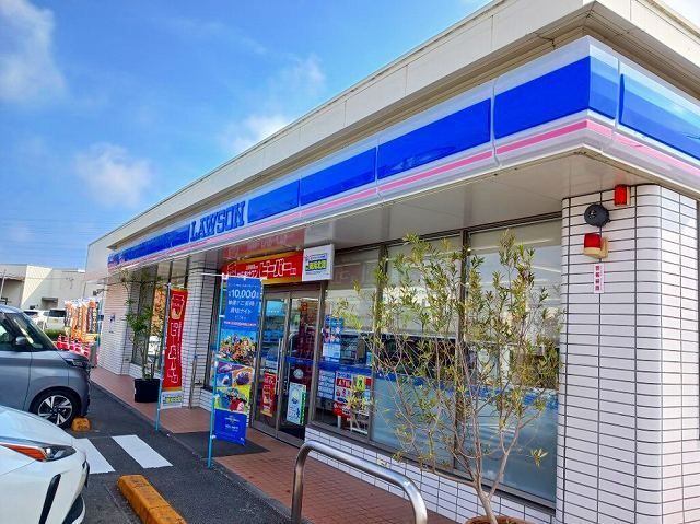 コンビニ　ローソン　富士津田店（コンビニ）まで450m