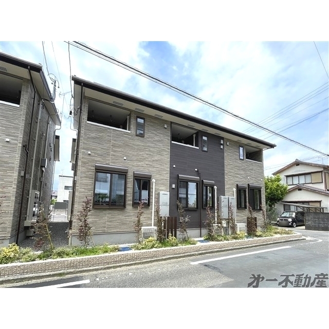 エントランス　建物外観