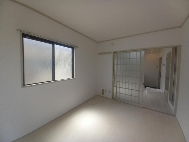 横山ハイツの居間写真