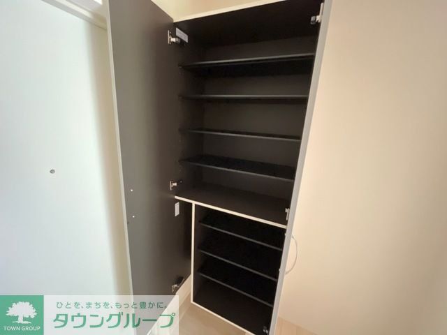 玄関　★お部屋探しは株式会社タウンハウジング東京まで★