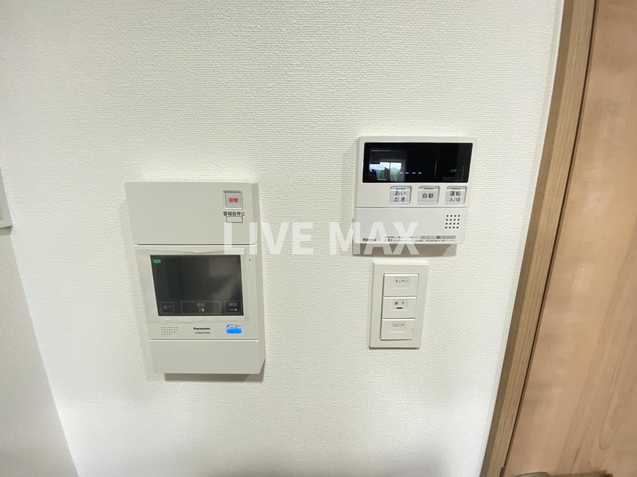 セキュリティ　モニター付きインターホン　※別部屋のお写真になります