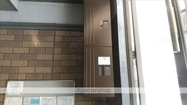 トリアノンみどりが丘 A棟の玄関写真