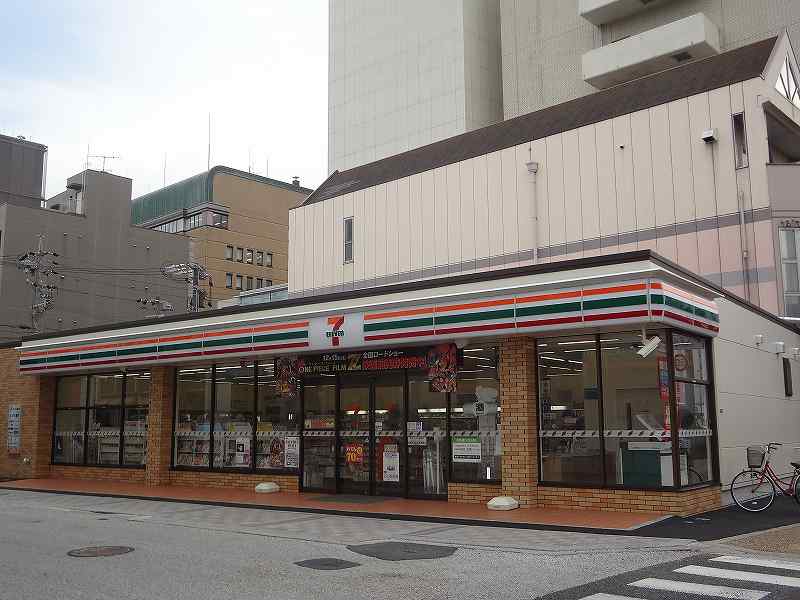 コンビニ　セブン イレブン諏訪町店（コンビニ）まで270m