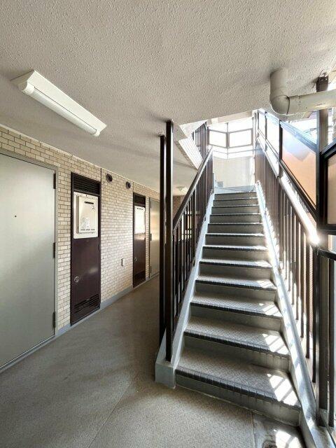 日暮里・舎人ライナー 西新井大師西駅 徒歩8分 4階建 築37年の外観写真