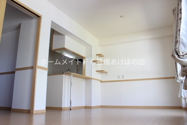 居室・リビング　同型別部屋写真