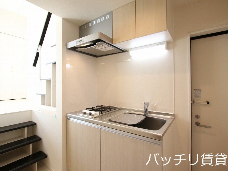 キッチン　同型タイプの為、現状を優先いたします。