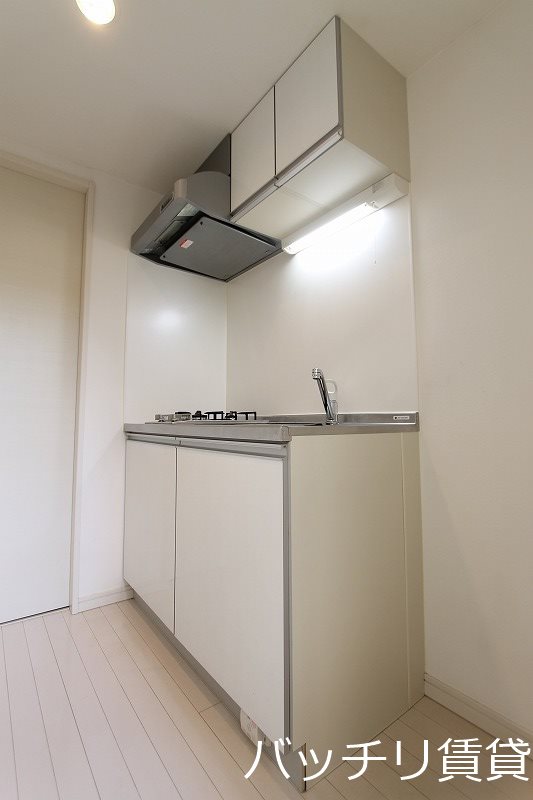 キッチン　＊画像は別部屋の為イメージ、現状を優先いたします