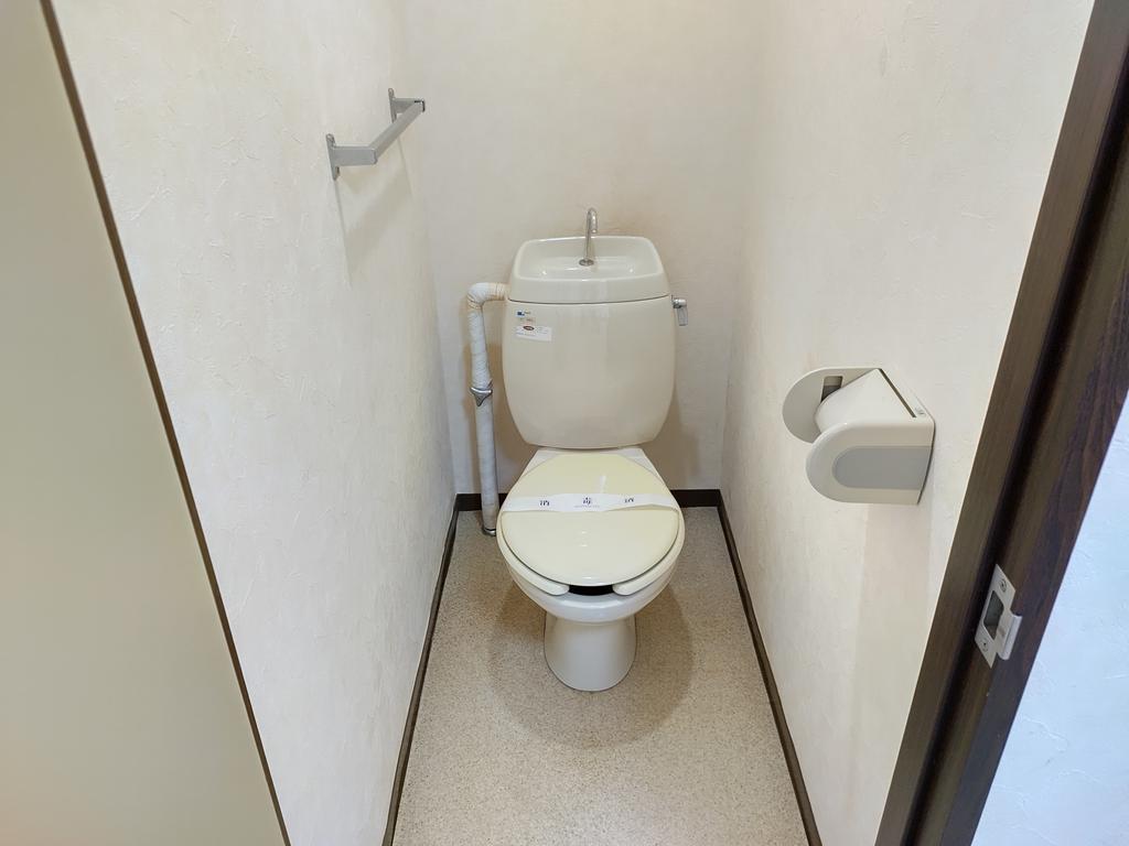 【メゾン・ジュネスＢのトイレ】