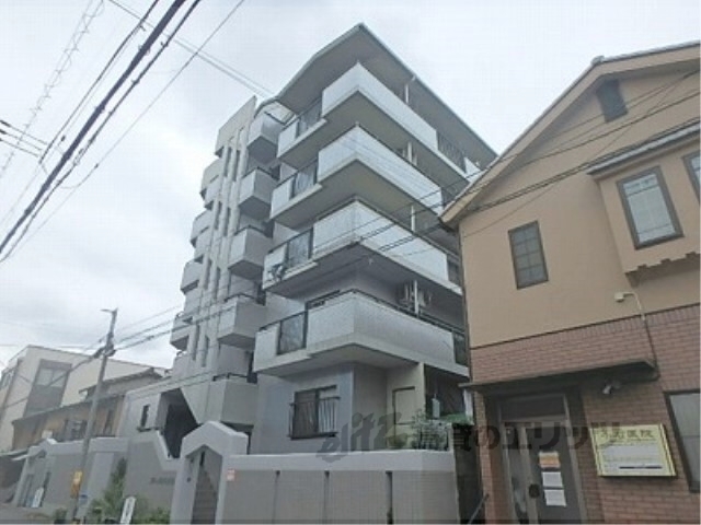 京都市中京区亀屋町のマンションの建物外観