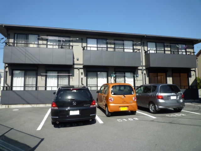倉敷市大島のアパートの建物外観