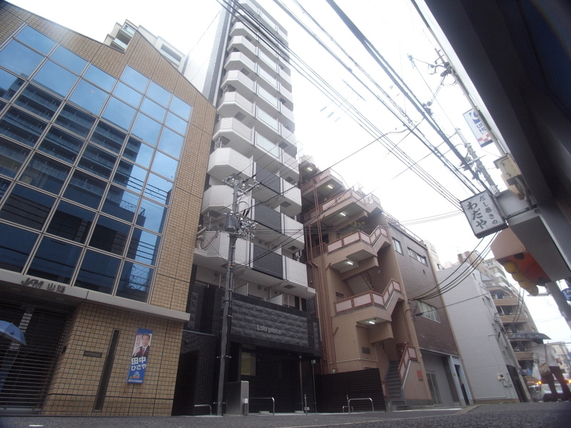 ララプレイスザ・神戸シルフの建物外観