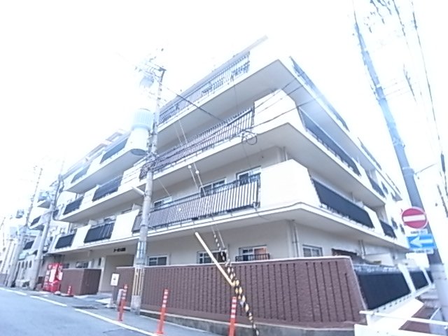 神戸市灘区高尾通のマンションの建物外観