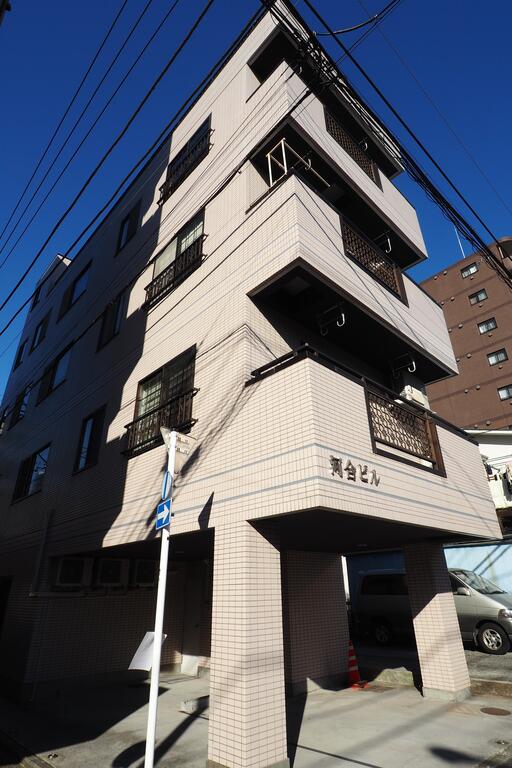横浜天神アパートメントの建物外観