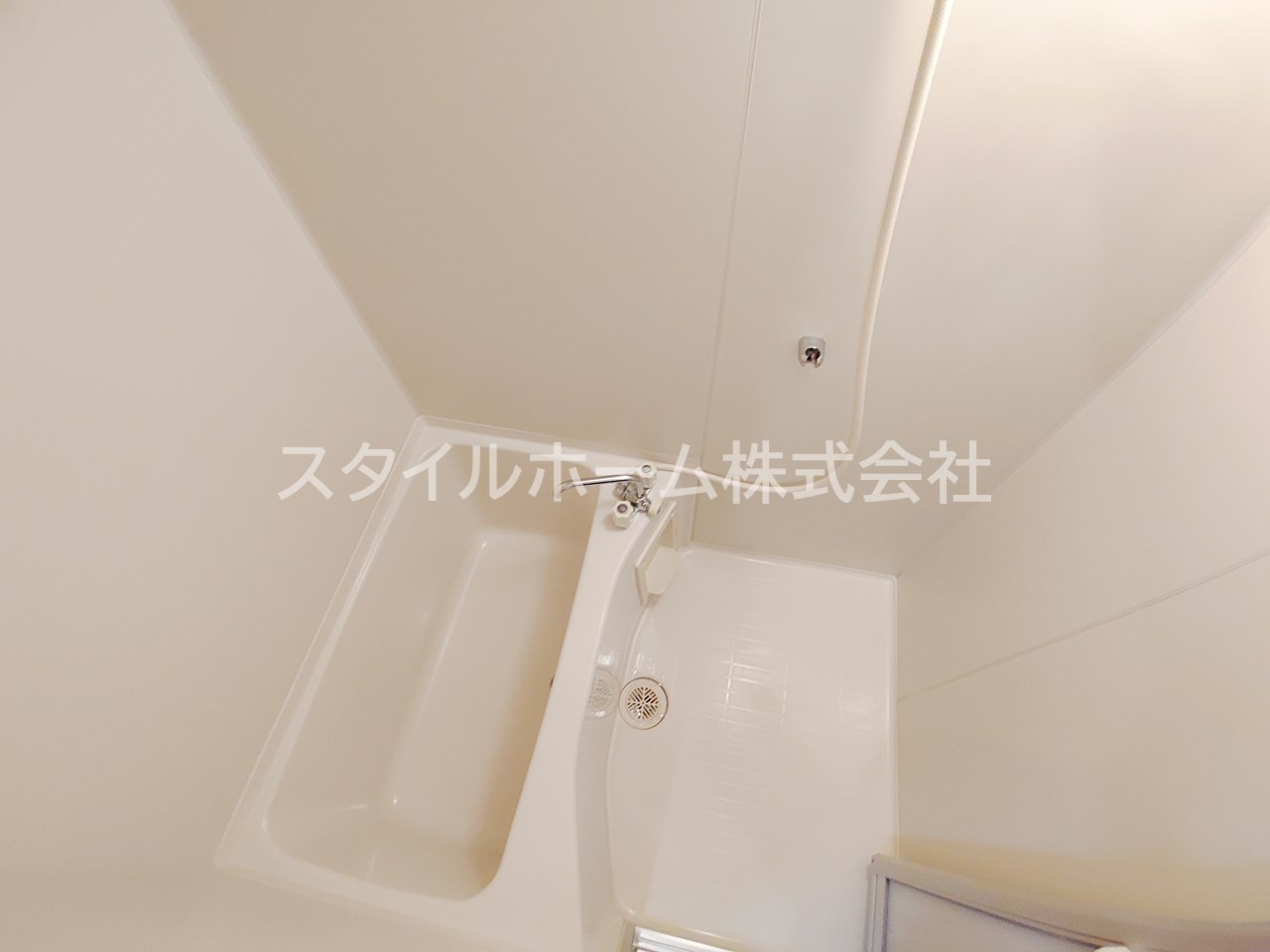 バス・シャワールーム　別部屋写真です。