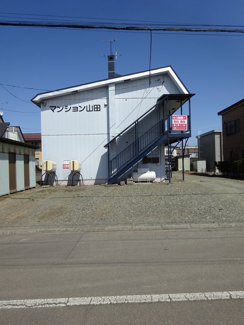 【恵庭市相生町のアパートの駐車場】