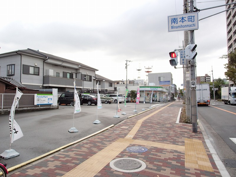 【八尾市高美町のマンションのコンビニ】