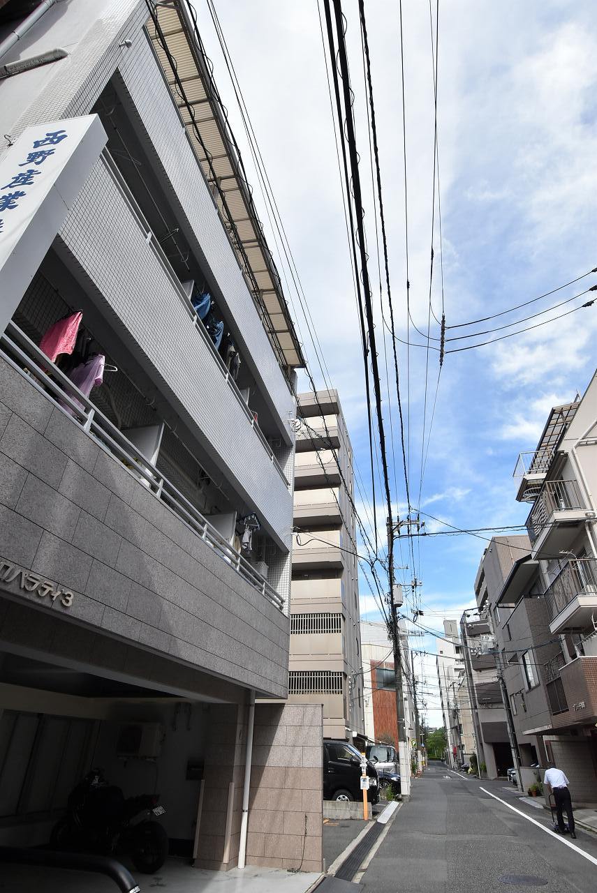 広島市中区猫屋町のマンションの建物外観