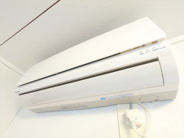 その他設備　エアコンも備え付けですよ。