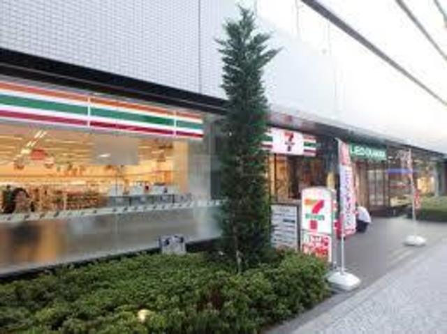 【セレニテ堺筋本町プリエのコンビニ】