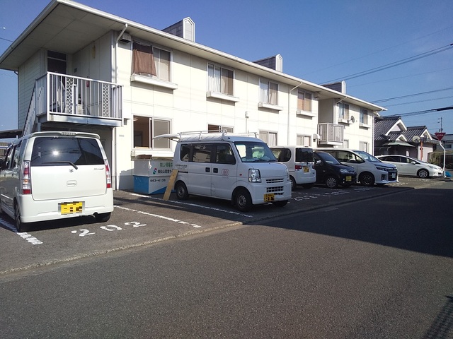 【古川南ハイツ　Ａ棟の駐車場】