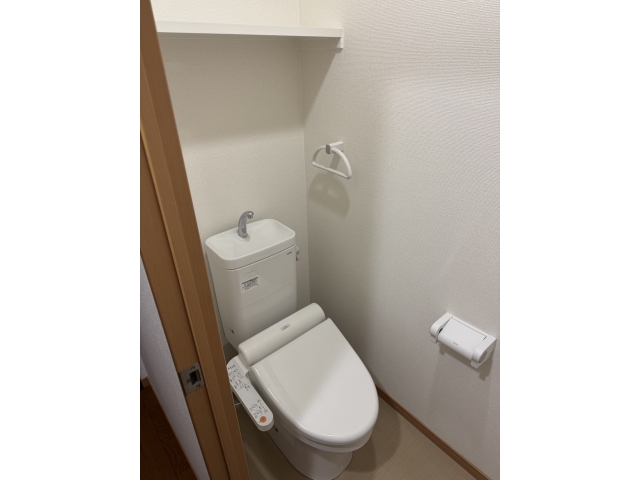 トイレ　トイレもきれいです