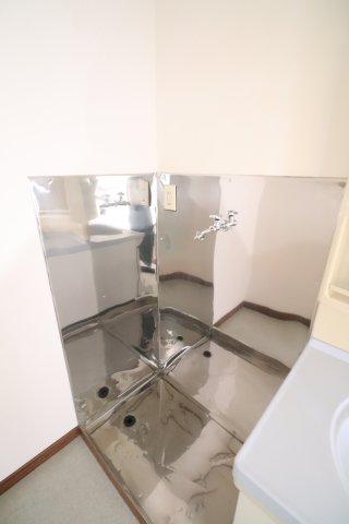 その他　同物件　別号室の写真です