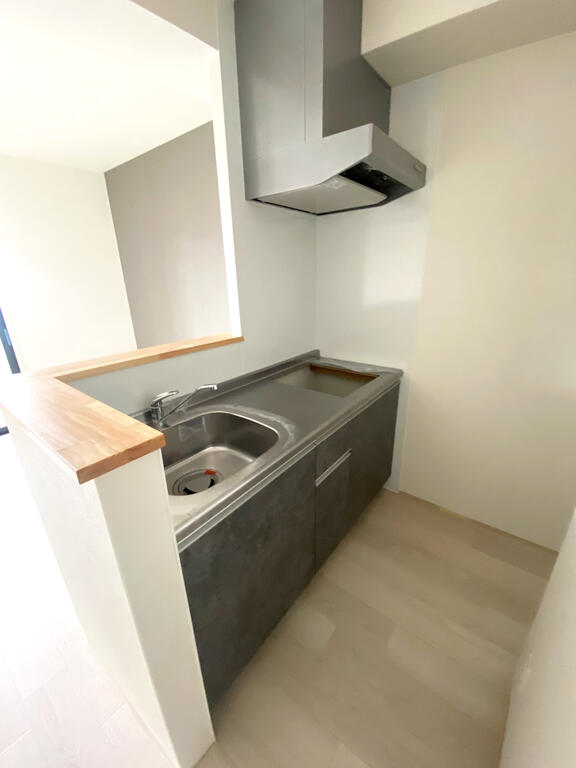 キッチン　同タイプの別のお部屋の写真です