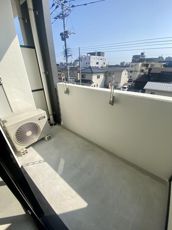 バルコニー　同タイプの別のお部屋の写真です