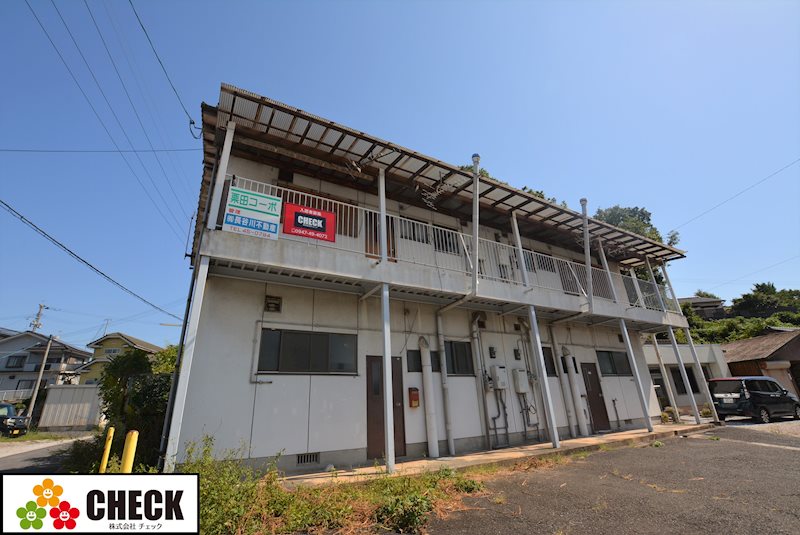 田川郡川崎町大字池尻のアパートの建物外観