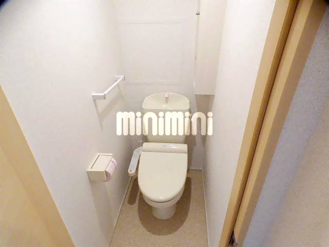 トイレ　温水洗浄便座付き