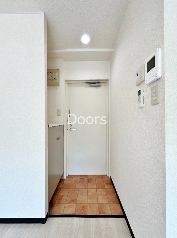 玄関　別のお部屋の写真です。