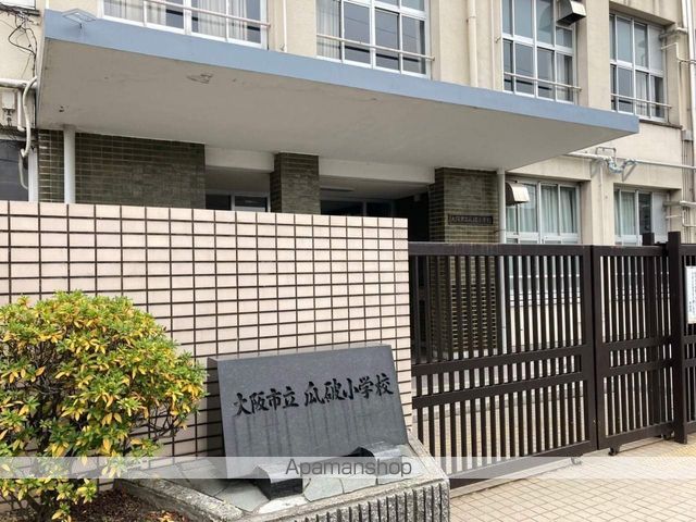 小学校　瓜破小学校（小学校）まで375m