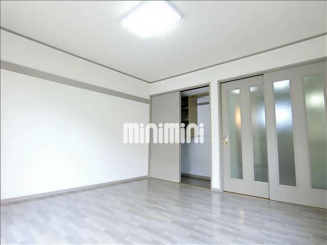 その他　８帖の洋室です。