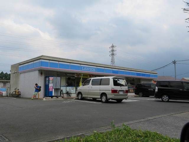 コンビニ　ローソン（コンビニ）まで300m