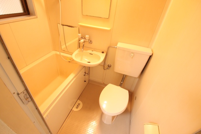 バス・シャワールーム　別室の参考写真です。※現況優先