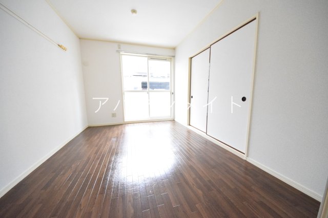 居室・リビング　居間です