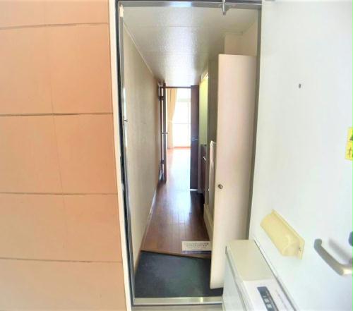 エントランス　設備仕様は号室により異なる為、現況を優先とします。